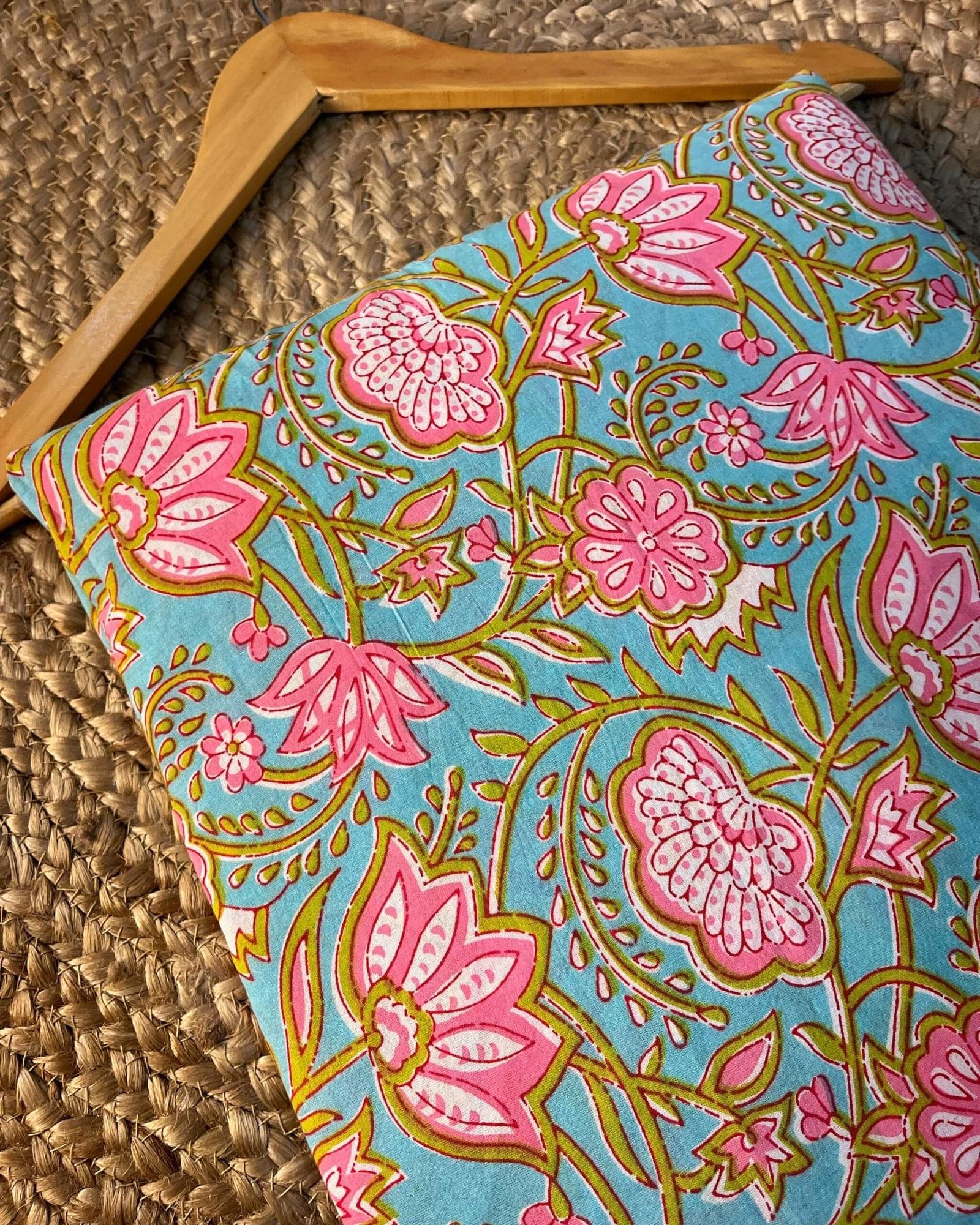 Pastel Green Lotus Kurti (Customisable-Length/Neck/Sleeves)