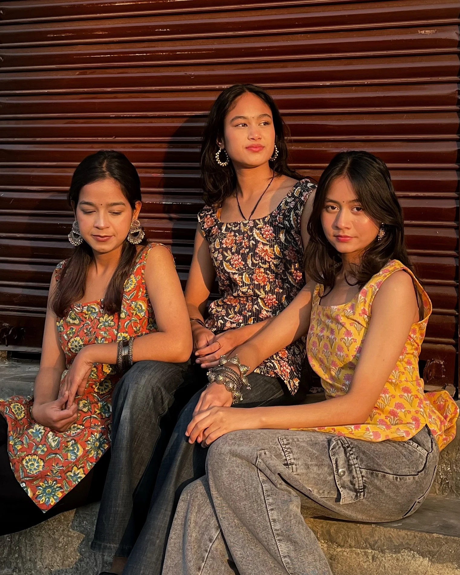3 girls with short kurtis