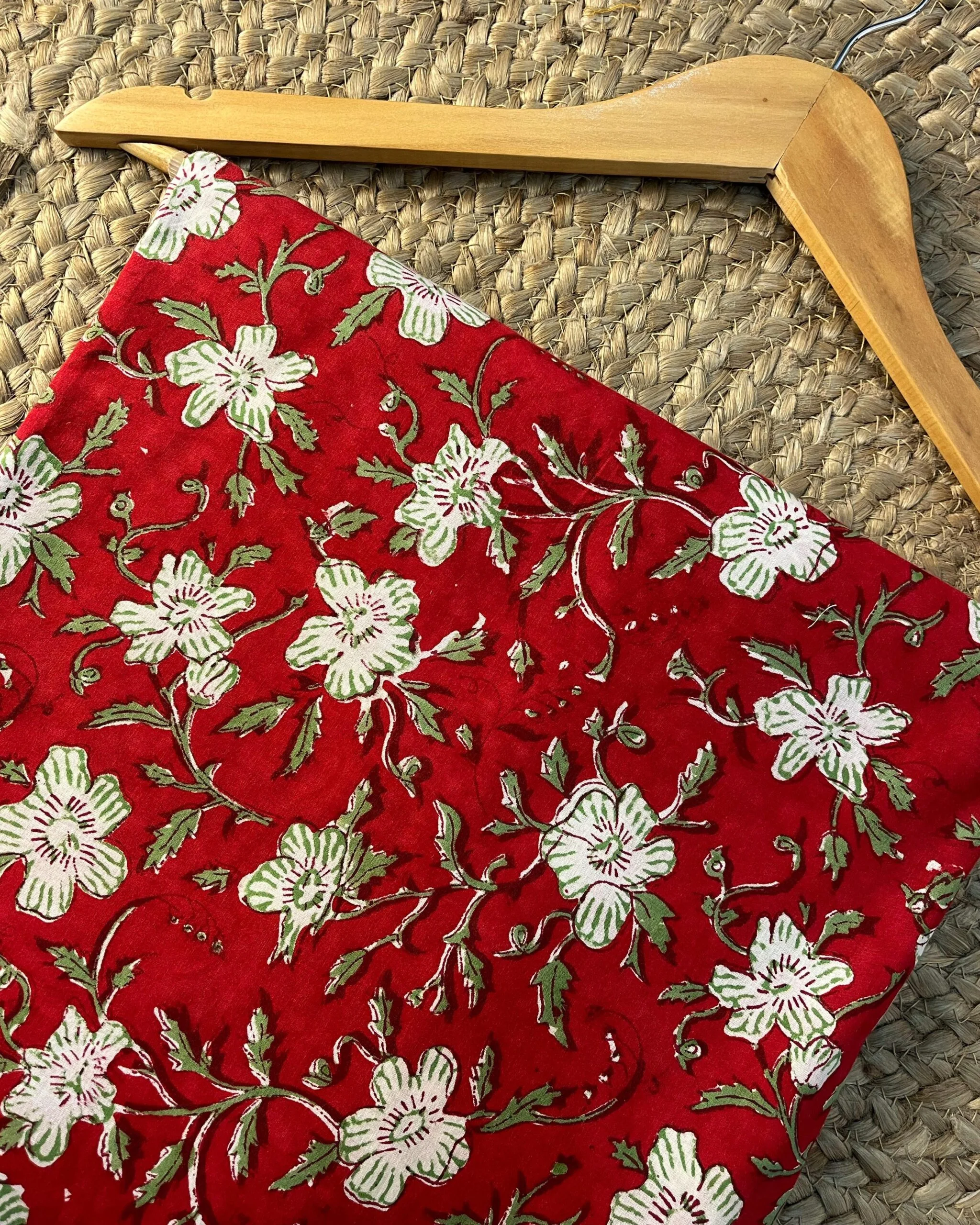 cherry-garden-customisable-length-neck-sleeves